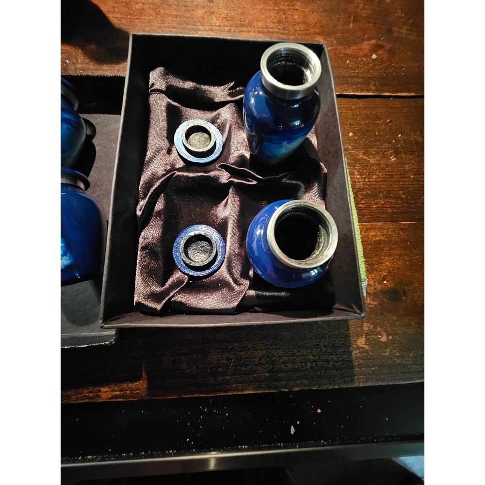 Set of 4 Small Keepsake Urns for Ashes Blue Dove Memorial Mini Urns Boxed - Picture 7 of 9
